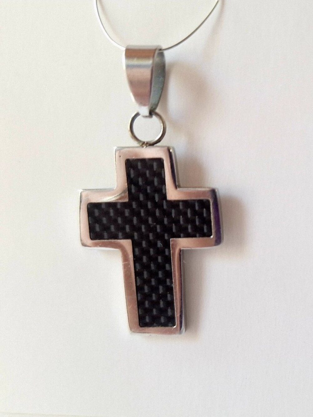Stainless Steel Black Carbon Fiber Cross Pendant – Modern Design – Unisex Neckla